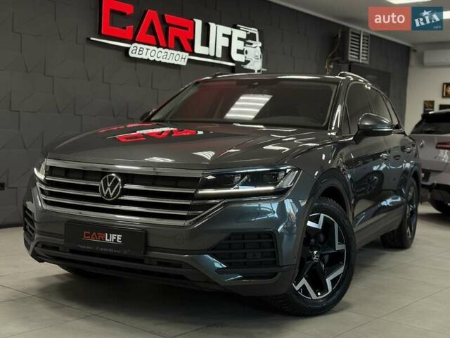 Сірий Фольксваген Туарег, об'ємом двигуна 2.97 л та пробігом 79 тис. км за 59900 $, фото 1 на Automoto.ua