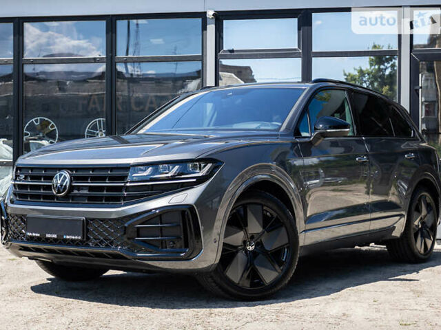 Серый Фольксваген Туарег, объемом двигателя 2.97 л и пробегом 29 тыс. км за 81450 $, фото 1 на Automoto.ua