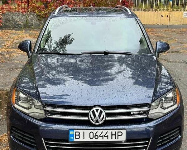 Синий Фольксваген Туарег, объемом двигателя 3 л и пробегом 127 тыс. км за 16300 $, фото 1 на Automoto.ua