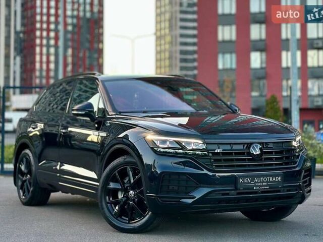 Синий Фольксваген Туарег, объемом двигателя 3 л и пробегом 74 тыс. км за 68700 $, фото 1 на Automoto.ua