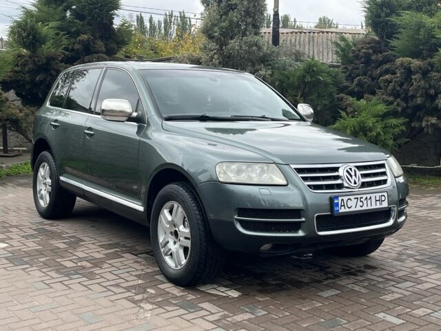 Зеленый Фольксваген Туарег, объемом двигателя 4.9 л и пробегом 280 тыс. км за 5999 $, фото 1 на Automoto.ua