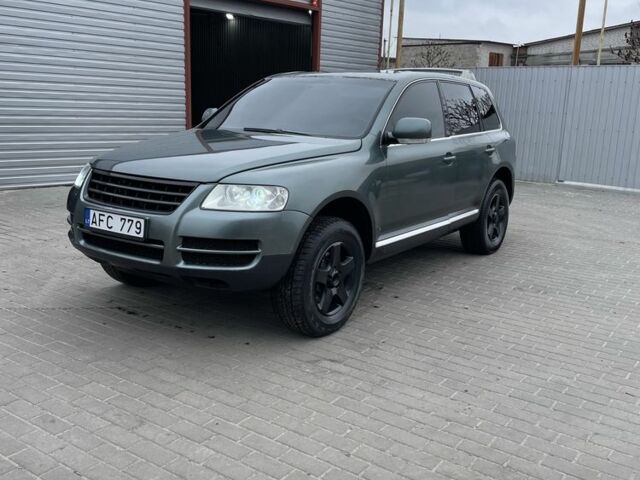 Зеленый Фольксваген Туарег, объемом двигателя 3.2 л и пробегом 111 тыс. км за 5000 $, фото 1 на Automoto.ua