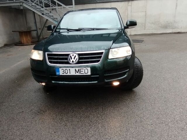 Зеленый Фольксваген Туарег, объемом двигателя 2.5 л и пробегом 452 тыс. км за 4700 $, фото 1 на Automoto.ua