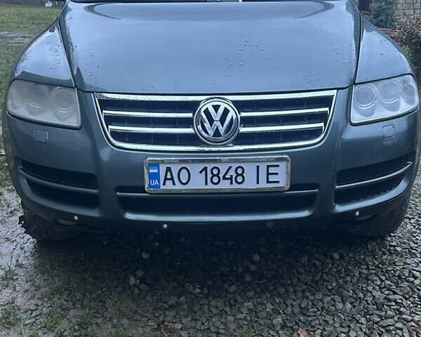 Зелений Фольксваген Туарег, об'ємом двигуна 2.46 л та пробігом 228 тис. км за 7900 $, фото 1 на Automoto.ua