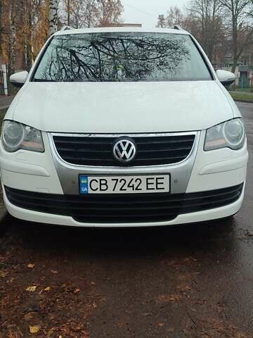 Белый Фольксваген Туран, объемом двигателя 1.39 л и пробегом 186 тыс. км за 8850 $, фото 1 на Automoto.ua