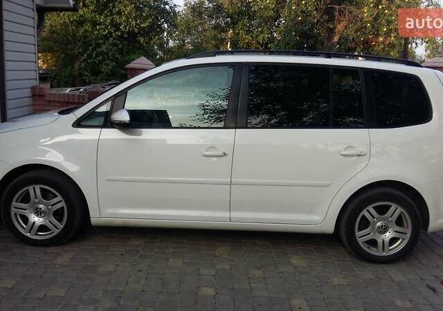 Білий Фольксваген Туран, об'ємом двигуна 1.4 л та пробігом 420 тис. км за 6400 $, фото 1 на Automoto.ua