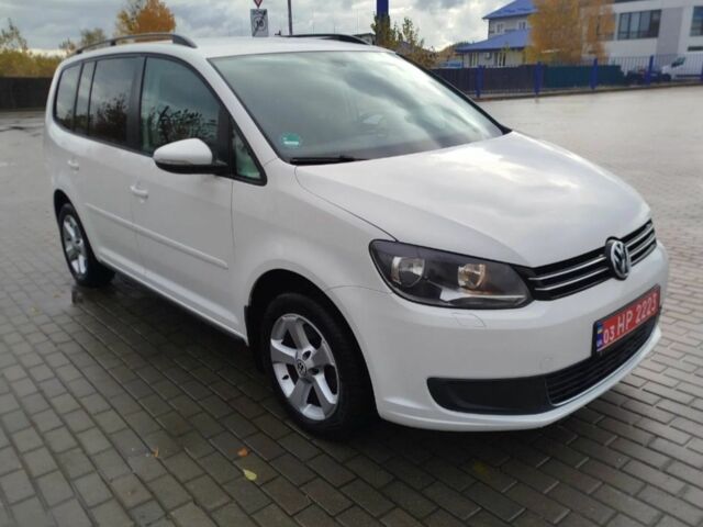 Белый Фольксваген Туран, объемом двигателя 1.4 л и пробегом 238 тыс. км за 8600 $, фото 1 на Automoto.ua