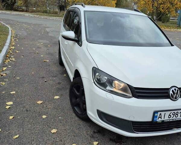 Білий Фольксваген Туран, об'ємом двигуна 1.4 л та пробігом 285 тис. км за 6000 $, фото 1 на Automoto.ua