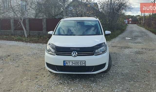 Білий Фольксваген Туран, об'ємом двигуна 1.6 л та пробігом 270 тис. км за 9450 $, фото 1 на Automoto.ua