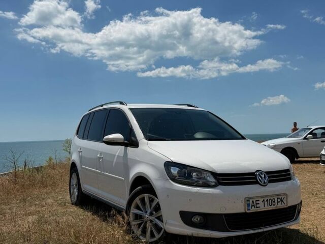 Білий Фольксваген Туран, об'ємом двигуна 1.6 л та пробігом 288 тис. км за 10019 $, фото 1 на Automoto.ua