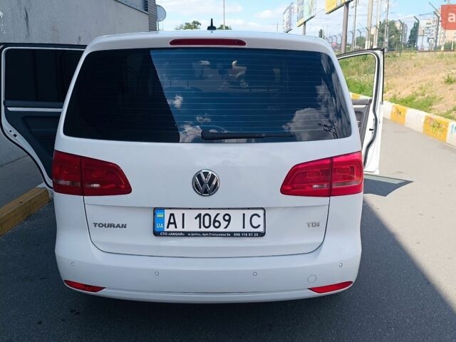 Білий Фольксваген Туран, об'ємом двигуна 1.6 л та пробігом 316 тис. км за 9980 $, фото 1 на Automoto.ua