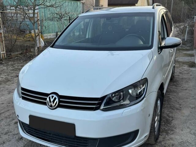Білий Фольксваген Туран, об'ємом двигуна 0 л та пробігом 284 тис. км за 8200 $, фото 1 на Automoto.ua