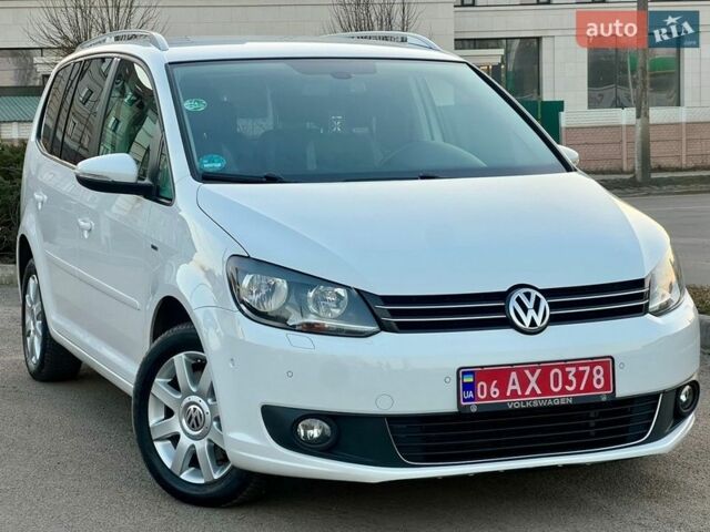 Белый Фольксваген Туран, объемом двигателя 2 л и пробегом 181 тыс. км за 14500 $, фото 1 на Automoto.ua