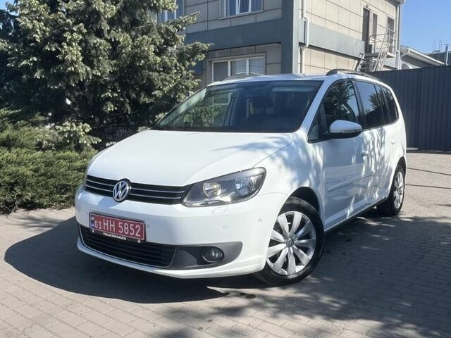 Білий Фольксваген Туран, об'ємом двигуна 1.6 л та пробігом 240 тис. км за 12958 $, фото 1 на Automoto.ua
