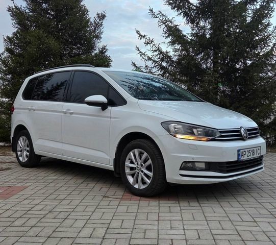 Білий Фольксваген Туран, об'ємом двигуна 1.97 л та пробігом 242 тис. км за 15000 $, фото 1 на Automoto.ua