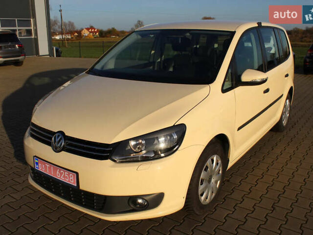 Белый Фольксваген Туран, объемом двигателя 1.97 л и пробегом 145 тыс. км за 11000 $, фото 1 на Automoto.ua