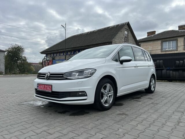 Белый Фольксваген Туран, объемом двигателя 2 л и пробегом 190 тыс. км за 18300 $, фото 1 на Automoto.ua