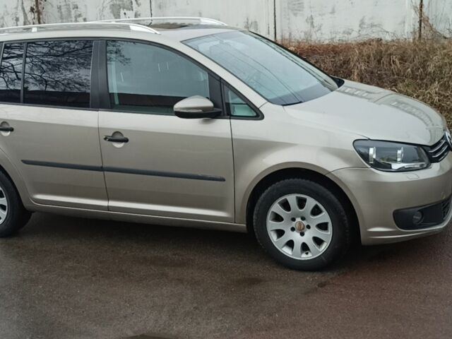 Бежевый Фольксваген Туран, объемом двигателя 1.4 л и пробегом 197 тыс. км за 7400 $, фото 1 на Automoto.ua
