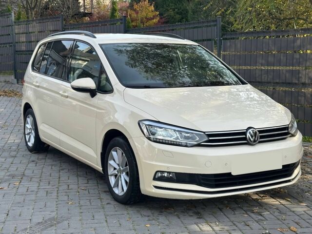 Бежевый Фольксваген Туран, объемом двигателя 2 л и пробегом 46 тыс. км за 10000 $, фото 1 на Automoto.ua