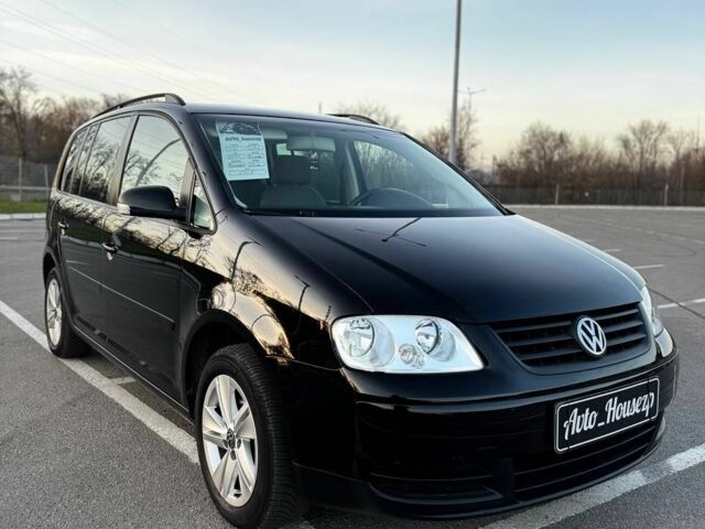 Чорний Фольксваген Туран, об'ємом двигуна 0 л та пробігом 212 тис. км за 6300 $, фото 1 на Automoto.ua