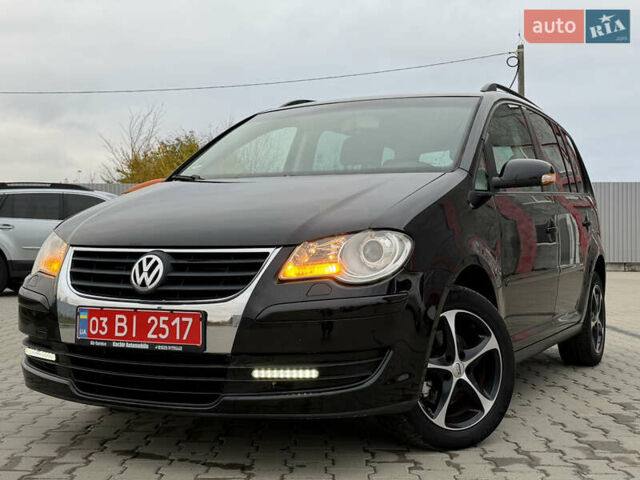 Чорний Фольксваген Туран, об'ємом двигуна 1.6 л та пробігом 201 тис. км за 7350 $, фото 1 на Automoto.ua