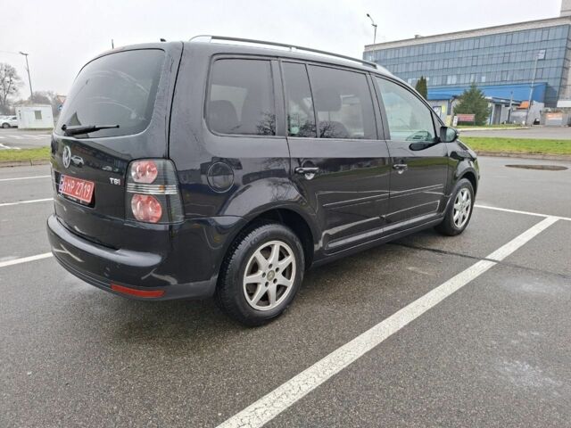 Черный Фольксваген Туран, объемом двигателя 0 л и пробегом 178 тыс. км за 7200 $, фото 1 на Automoto.ua