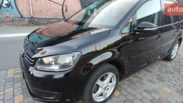 Чорний Фольксваген Туран, об'ємом двигуна 1.6 л та пробігом 258 тис. км за 10700 $, фото 1 на Automoto.ua