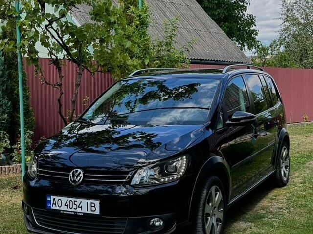 Чорний Фольксваген Туран, об'ємом двигуна 1.97 л та пробігом 254 тис. км за 13000 $, фото 1 на Automoto.ua