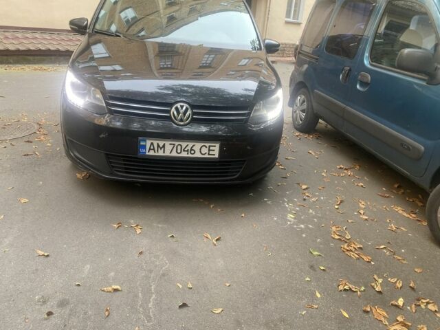 Черный Фольксваген Туран, объемом двигателя 1.6 л и пробегом 3 тыс. км за 9000 $, фото 1 на Automoto.ua