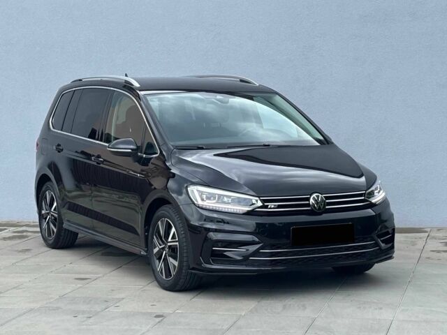 Чорний Фольксваген Туран, об'ємом двигуна 2 л та пробігом 15 тис. км за 10000 $, фото 1 на Automoto.ua
