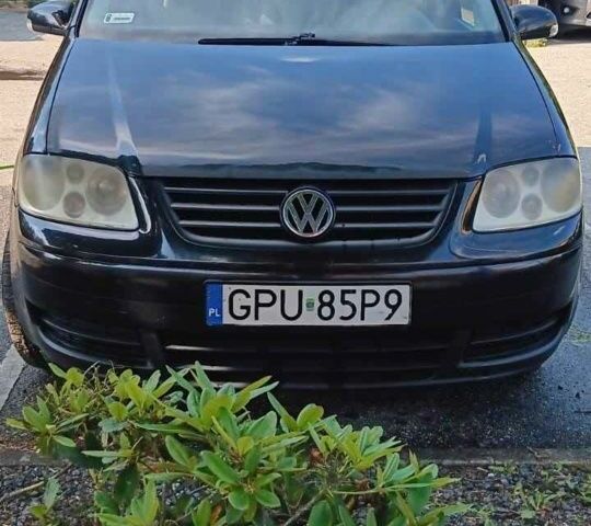 Черный Фольксваген Туран, объемом двигателя 0 л и пробегом 350 тыс. км за 1772 $, фото 1 на Automoto.ua