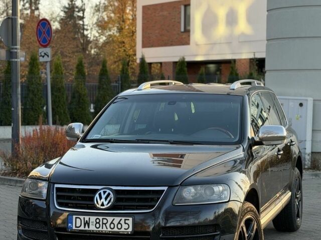 Черный Фольксваген Туран, объемом двигателя 3 л и пробегом 225 тыс. км за 3200 $, фото 1 на Automoto.ua