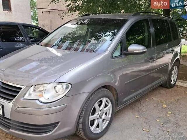 Коричневый Фольксваген Туран, объемом двигателя 1.4 л и пробегом 202 тыс. км за 6000 $, фото 1 на Automoto.ua