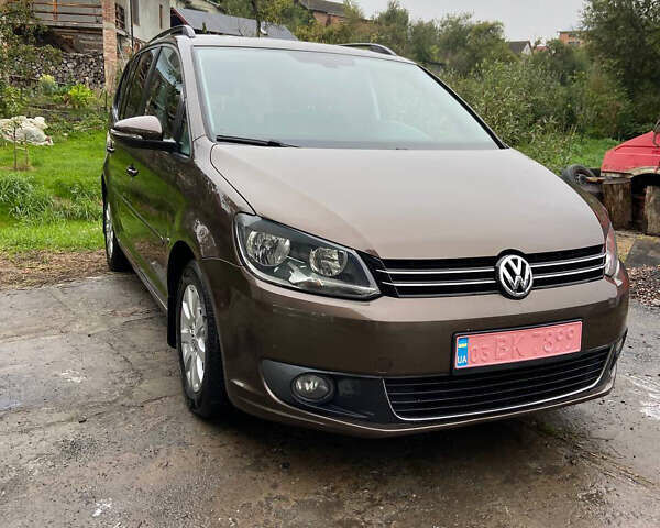 Коричневый Фольксваген Туран, объемом двигателя 1.6 л и пробегом 225 тыс. км за 9500 $, фото 1 на Automoto.ua
