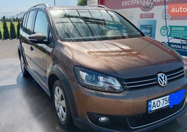 Коричневий Фольксваген Туран, об'ємом двигуна 1.4 л та пробігом 223 тис. км за 10700 $, фото 1 на Automoto.ua