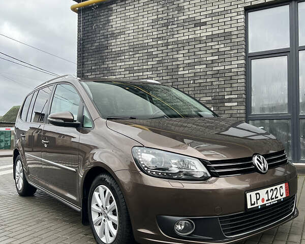 Коричневий Фольксваген Туран, об'ємом двигуна 2 л та пробігом 227 тис. км за 13500 $, фото 1 на Automoto.ua
