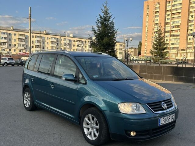 Фольксваген Туран, объемом двигателя 2 л и пробегом 366 тыс. км за 2800 $, фото 1 на Automoto.ua