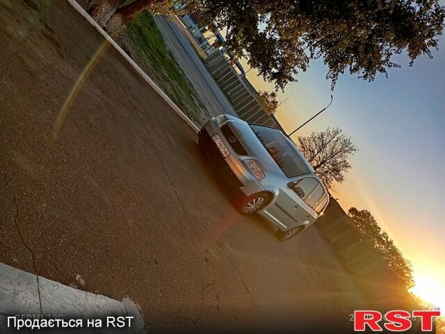 Фольксваген Туран, объемом двигателя 1.6 л и пробегом 240 тыс. км за 6000 $, фото 1 на Automoto.ua