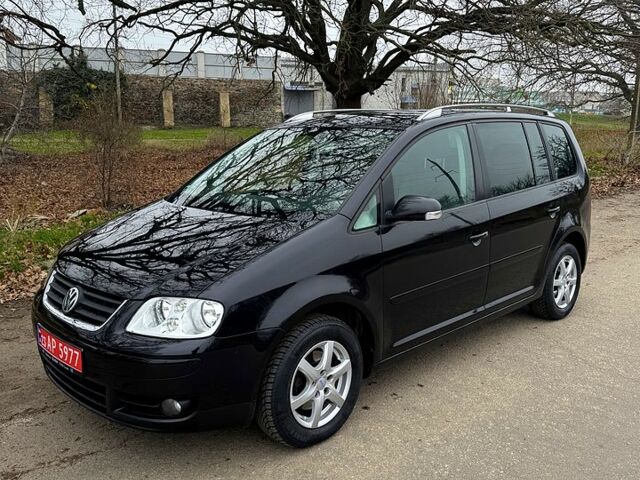 Фольксваген Туран, объемом двигателя 1.6 л и пробегом 216 тыс. км за 6000 $, фото 1 на Automoto.ua