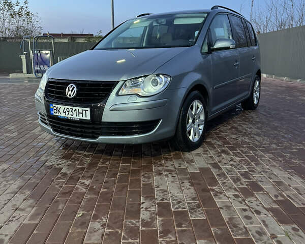 Фольксваген Туран, об'ємом двигуна 1.9 л та пробігом 350 тис. км за 6250 $, фото 1 на Automoto.ua