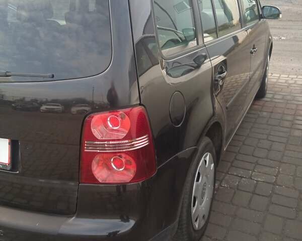 Фольксваген Туран, объемом двигателя 1.6 л и пробегом 169 тыс. км за 5950 $, фото 1 на Automoto.ua