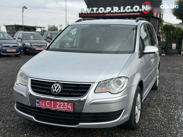 Фольксваген Туран, об'ємом двигуна 1.6 л та пробігом 228 тис. км за 8000 $, фото 1 на Automoto.ua