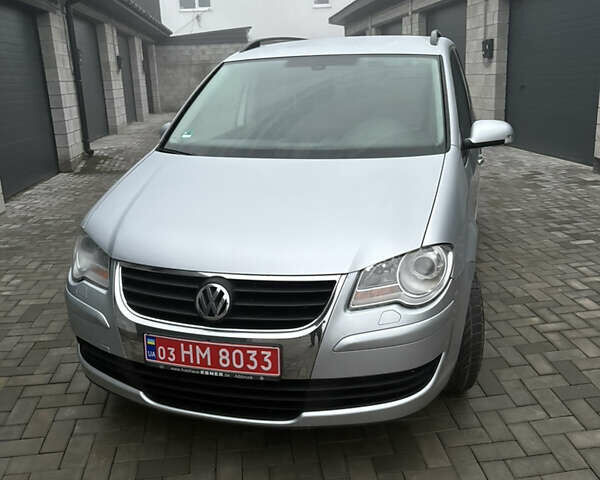 Фольксваген Туран, объемом двигателя 1.6 л и пробегом 180 тыс. км за 7550 $, фото 1 на Automoto.ua