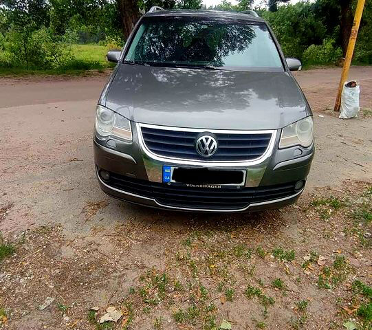 Фольксваген Туран, объемом двигателя 1.9 л и пробегом 280 тыс. км за 6200 $, фото 1 на Automoto.ua