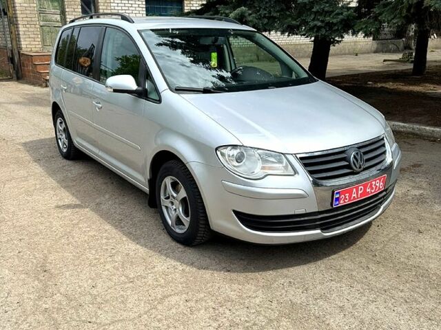 Фольксваген Туран, объемом двигателя 1.6 л и пробегом 207 тыс. км за 7400 $, фото 1 на Automoto.ua