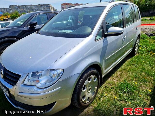 Фольксваген Туран, объемом двигателя 1.6 л и пробегом 211 тыс. км за 8950 $, фото 1 на Automoto.ua