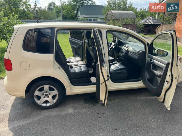 Фольксваген Туран, объемом двигателя 0 л и пробегом 180 тыс. км за 5700 $, фото 1 на Automoto.ua
