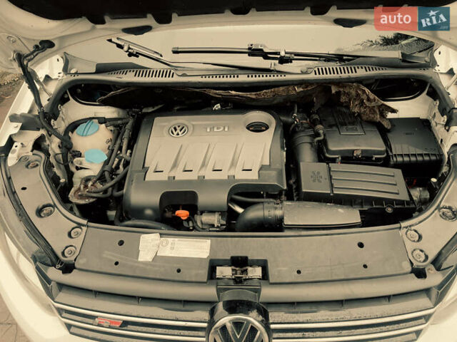 Фольксваген Туран, об'ємом двигуна 2 л та пробігом 320 тис. км за 9400 $, фото 1 на Automoto.ua