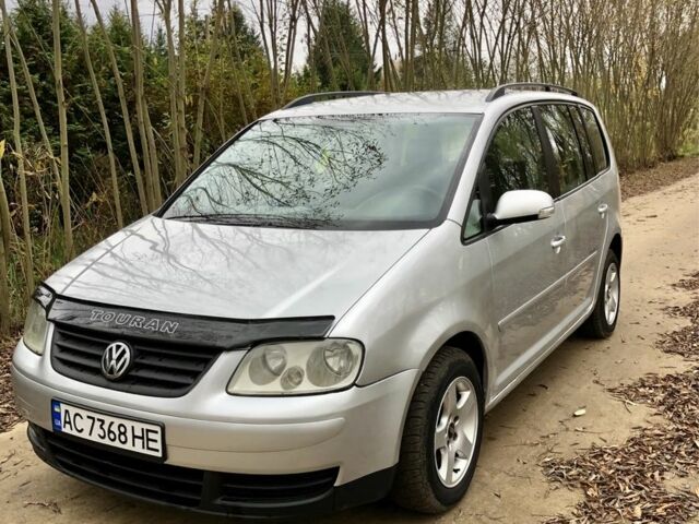 Сірий Фольксваген Туран, об'ємом двигуна 1.9 л та пробігом 300 тис. км за 4999 $, фото 1 на Automoto.ua