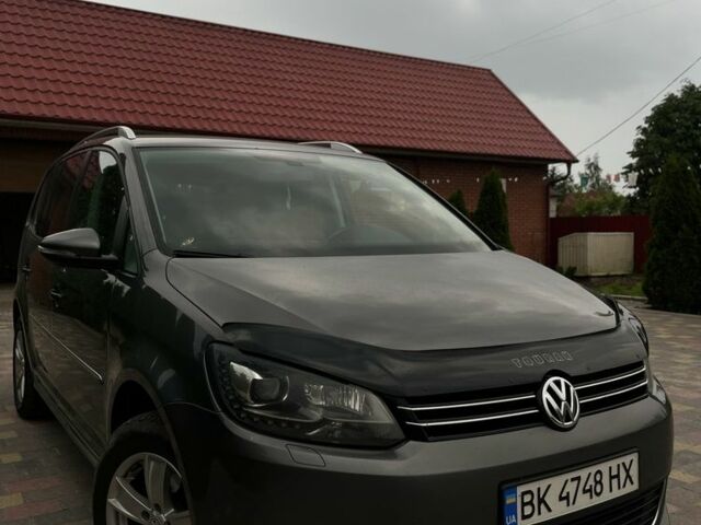 Сірий Фольксваген Туран, об'ємом двигуна 1.6 л та пробігом 205 тис. км за 10500 $, фото 1 на Automoto.ua